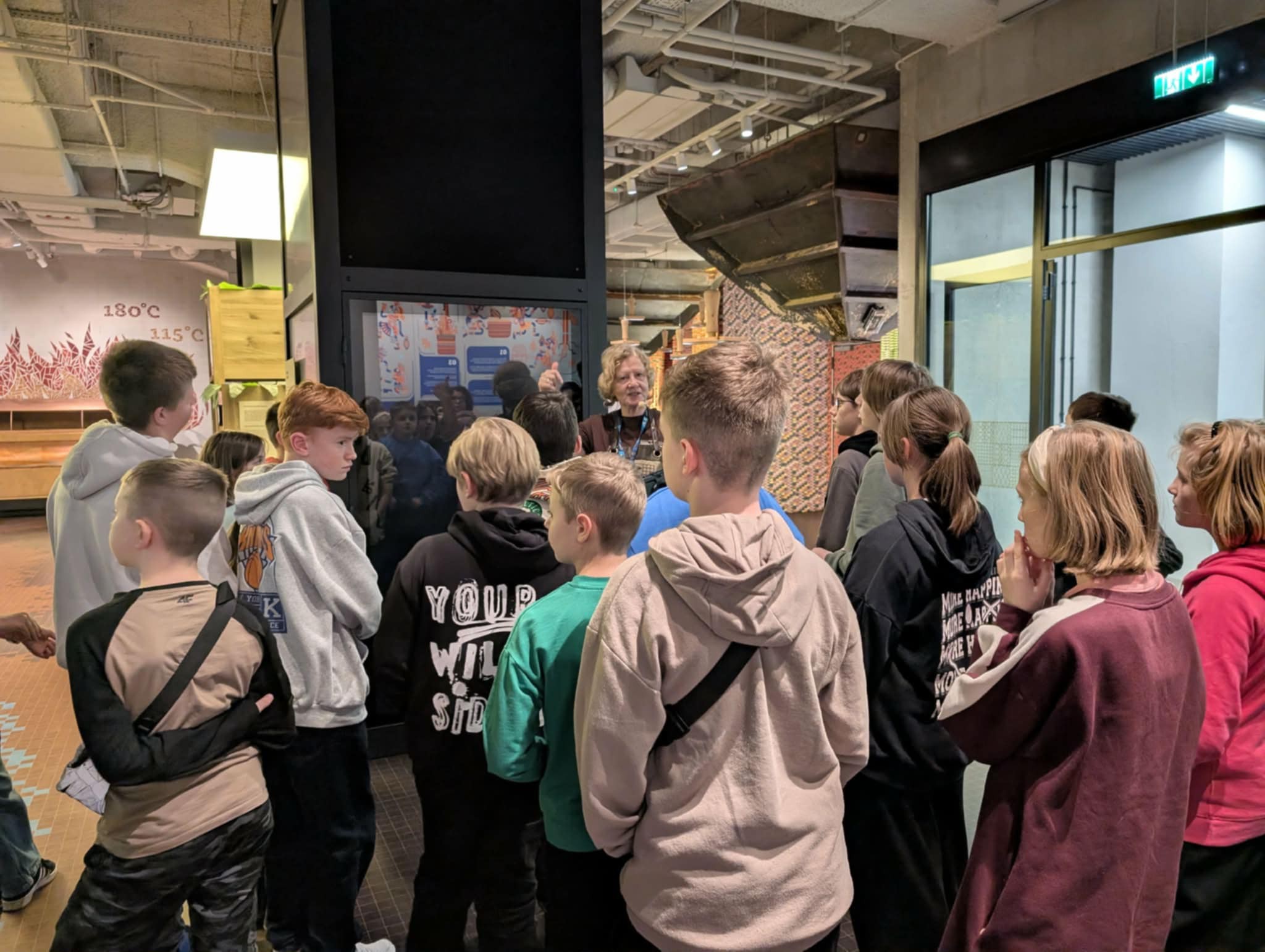 600299352 1325611232700812 8704573080260399784 n