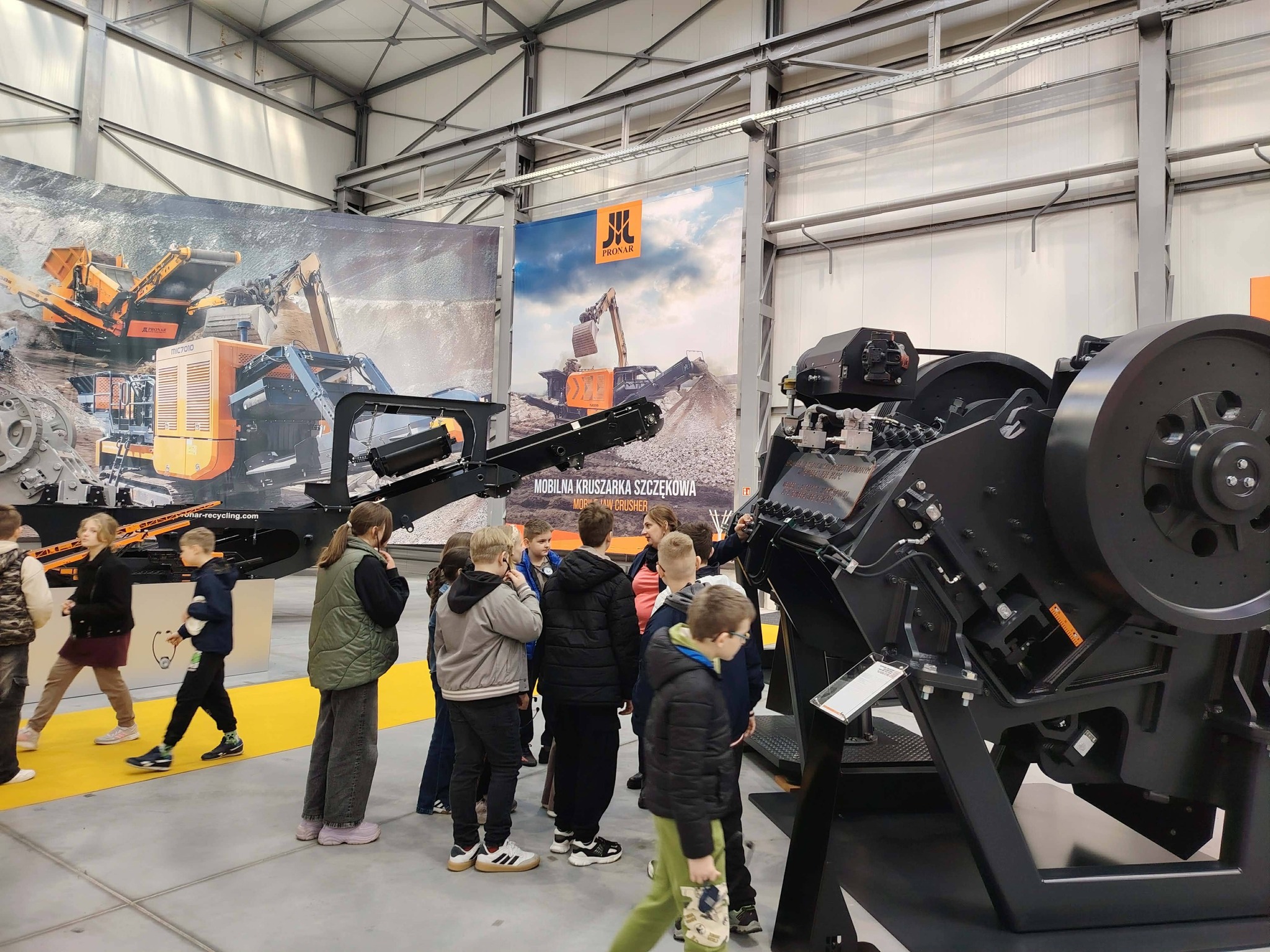 653706425 1394748672453734 2369814867304372696 n